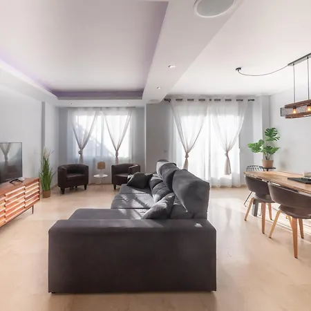 Family Fairways I Spacious 4-bedroom Townhouse Near & Golf,