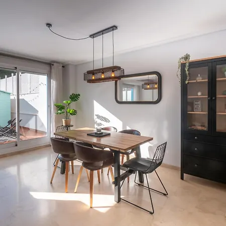 펜션 Family Fairways I Spacious 4-bedroom Townhouse Near & Golf, *