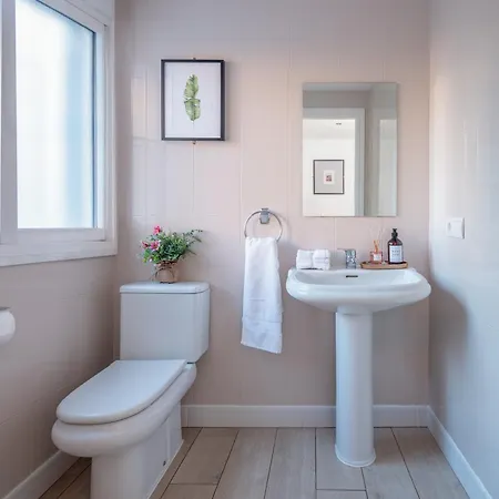 Family Fairways I Spacious 4-bedroom Townhouse Near & Golf, *