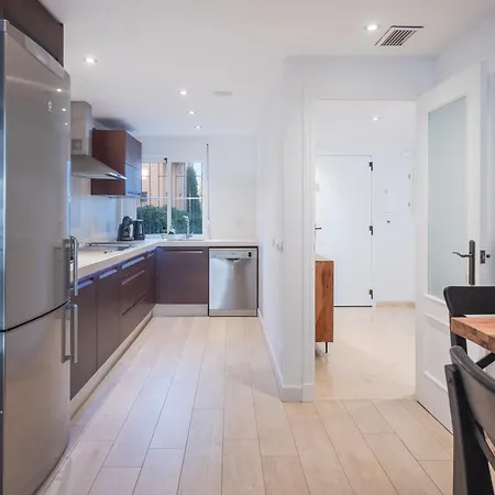 Family Fairways I Spacious 4-bedroom Townhouse Near & Golf, * Estepona