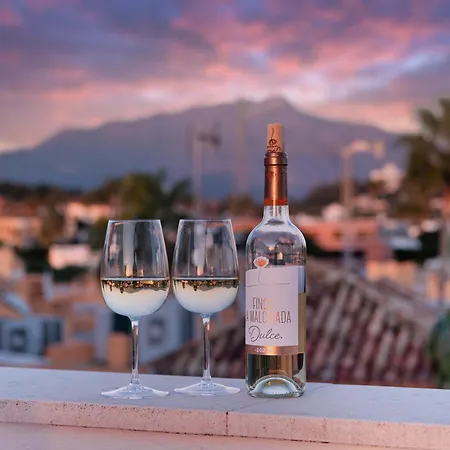 펜션 Family Fairways I Spacious 4-bedroom Townhouse Near & Golf, 에스테포나