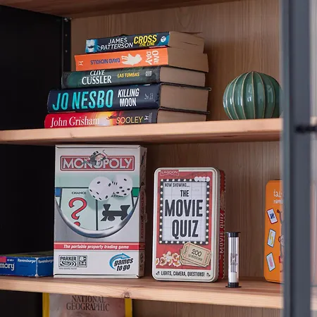 Family Fairways I Spacious 4-bedroom Townhouse Near & Golf, * Estepona