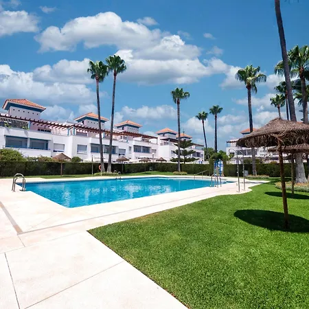 Family Fairways I Spacious 4-bedroom Townhouse Near & Golf, * Estepona