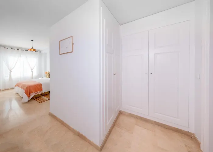 Family Fairways I Spacious 4-bedroom Townhouse Near & Golf, *