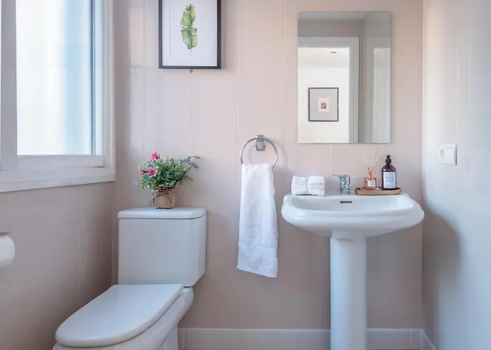 Family Fairways I Spacious 4-bedroom Townhouse Near & Golf, *