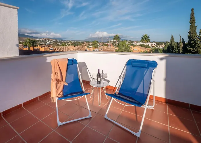 Family Fairways I Spacious 4-bedroom Townhouse Near & Golf,