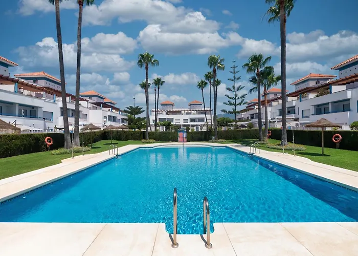 Family Fairways I Spacious 4-bedroom Townhouse Near & Golf, *