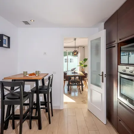 Family Fairways I Spacious 4-bedroom Townhouse Near & Golf,