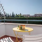 Family Fairways I Spacious 4-bedroom Townhouse Near & Golf, Holiday home